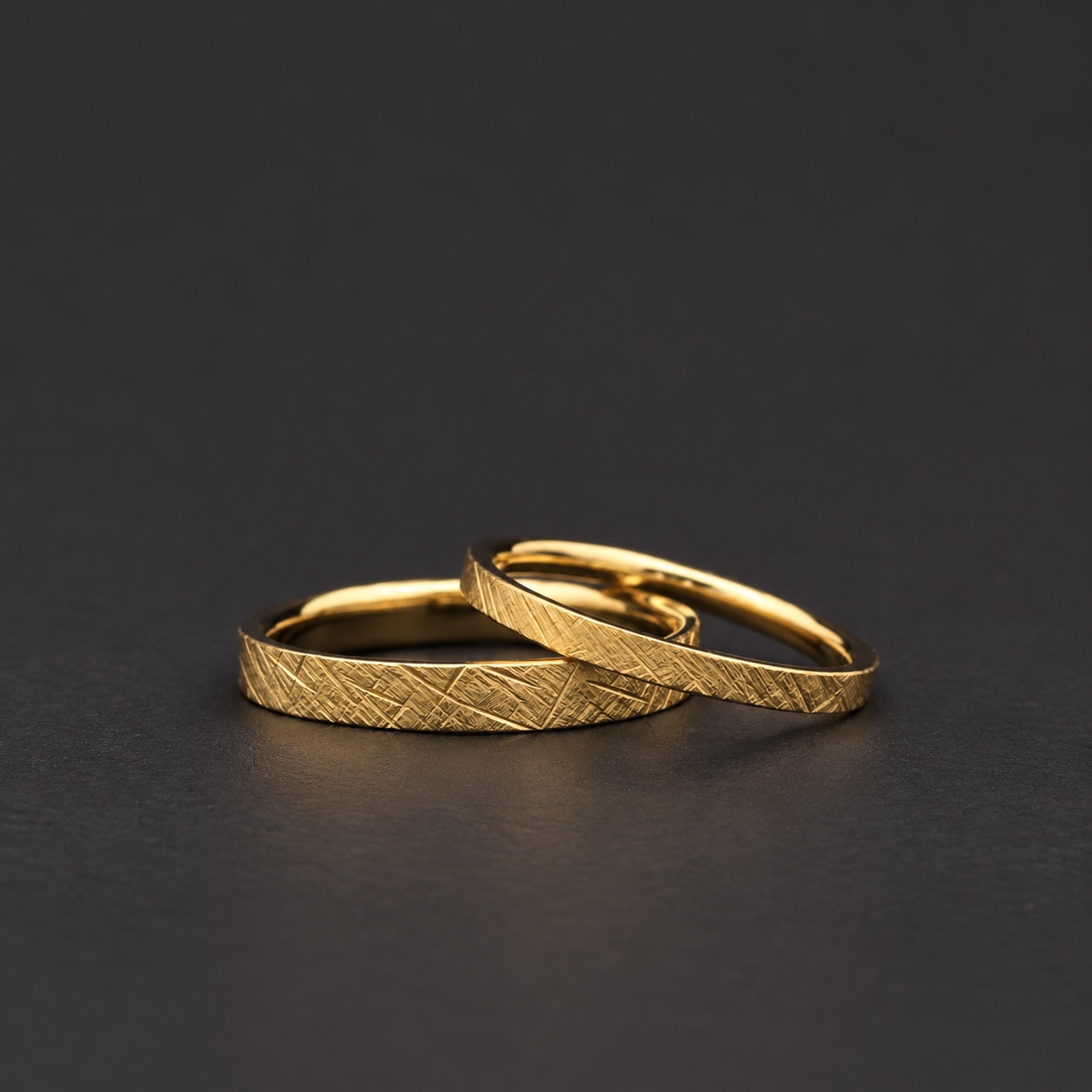 LINEN wedding bands | Atelier Marion Knorr Fine Jewellery, Ludwigsburg, Germany